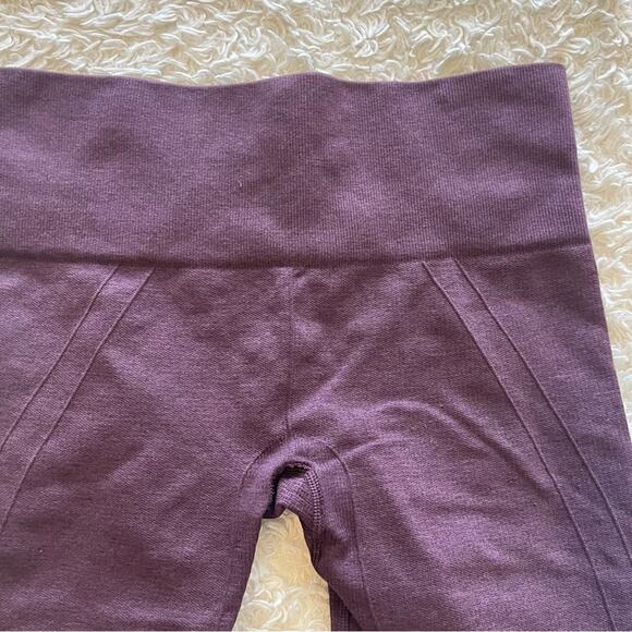 Lululemon In The Flow Crop II Heathered Berry Yum Yum Size 4 - Picture 8 of 9